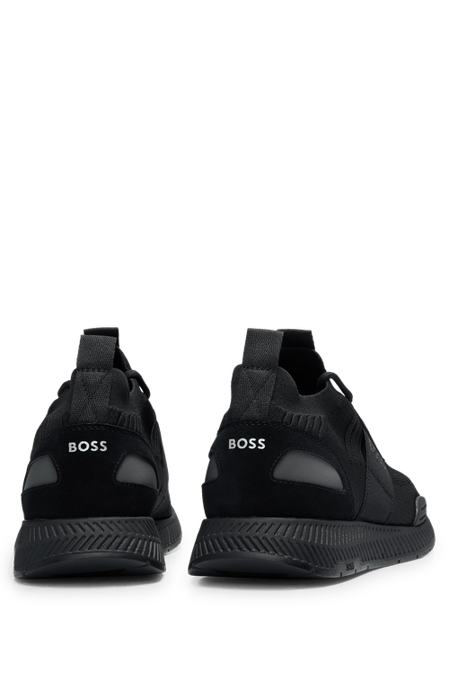 Tênis meia com detalhes em camurça