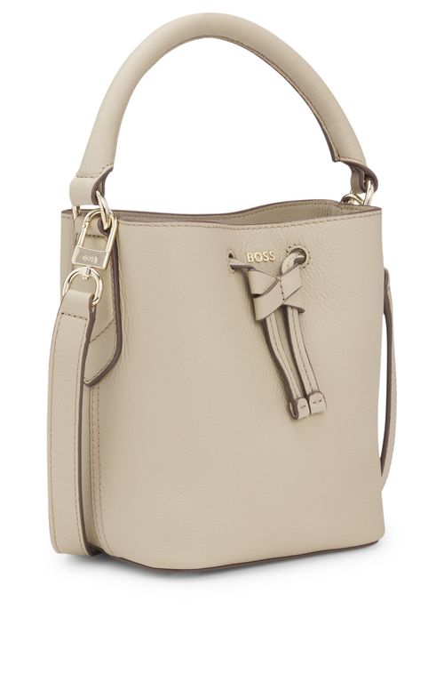 Bolsa Bucket Em Couro Com Letras Do Logo