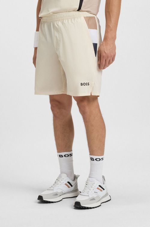 Shorts De Treino Em Tecido Flexível Com Controle Da Umidade