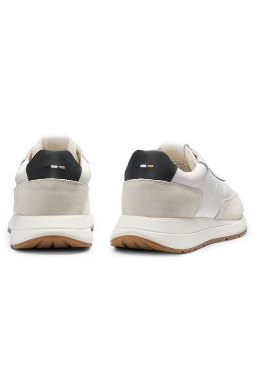 Tênis De Couro Com Detalhes Em Camurça