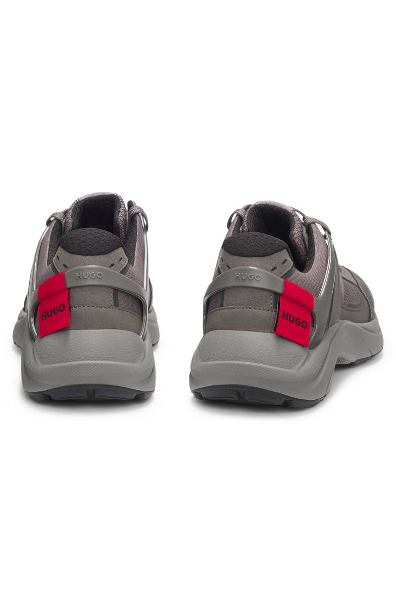 Ténis Em Mistura De Materiais Com Bandeira De Logo