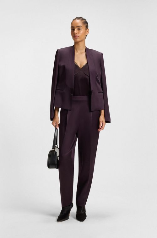 Top Em Cetim Com Detalhes Em Renda