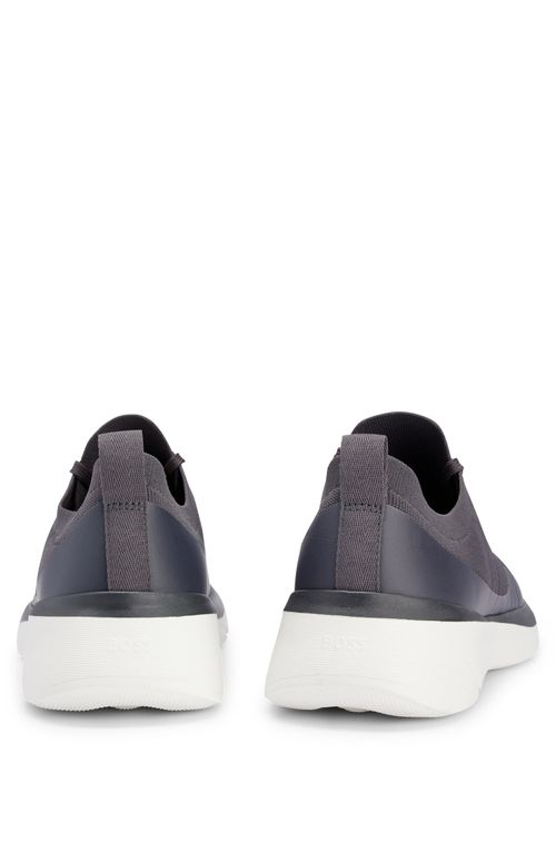 Tênis Meia Com Logomarca Contrastante