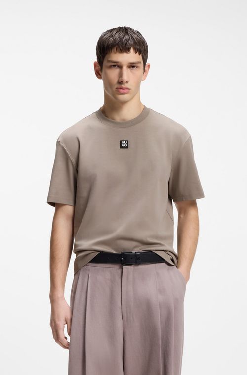 Camiseta De Algodão Interlock Com Emblema De Logo Metálico