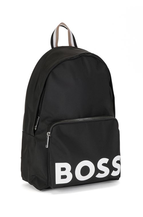 Mochila Em Material Reciclado Com Risca De Assinatura