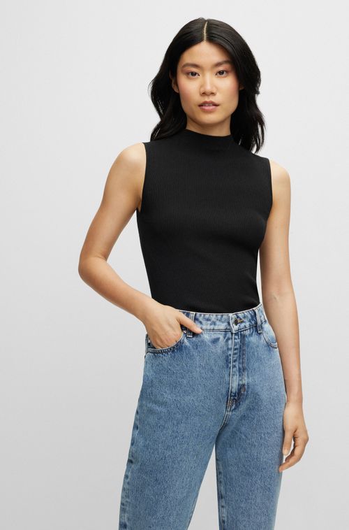 Blusa De Decote Simulado Sem Mangas Com Estrutura Canelada