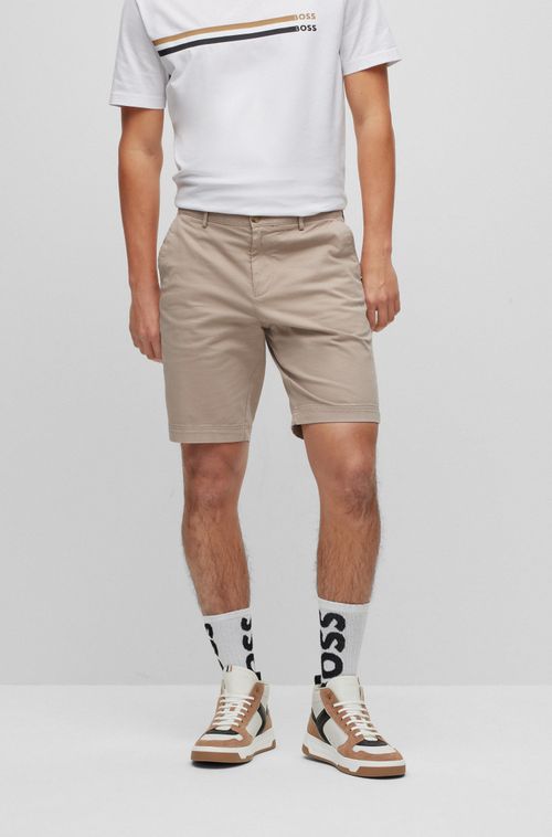 Shorts Slim Fit Em Gabardine De Algodão Stretch