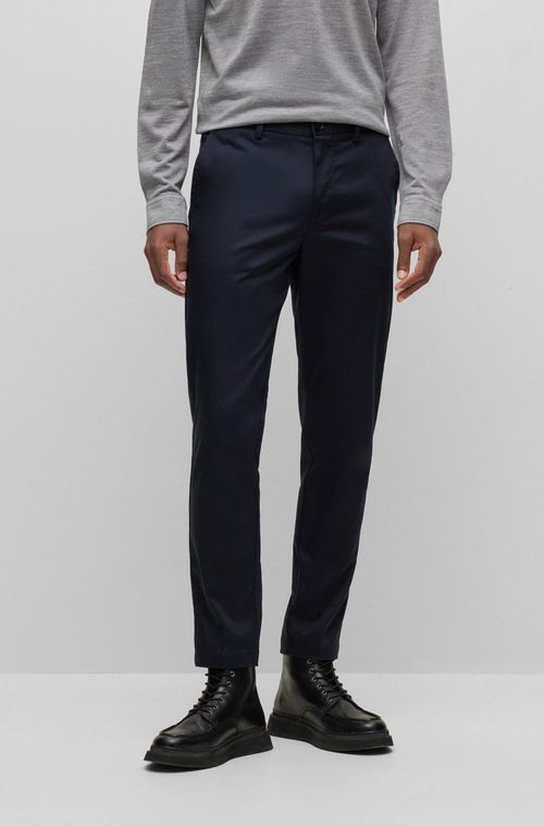Calça Slim Fit Em Tecido Acetinado