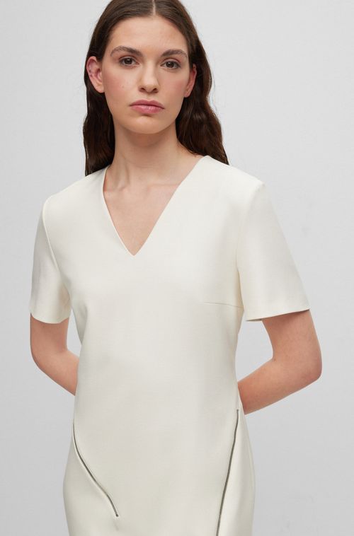 Vestido Com Decote Em V E Detalhes De Fecho