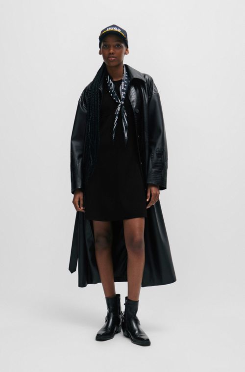 Vestido Sem Mangas Com Detalhes Em Costuras