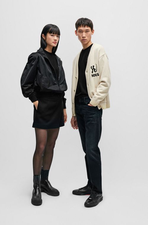 Camiseta De Modelagem Regular De Algodão Duplo Com Arte Especial