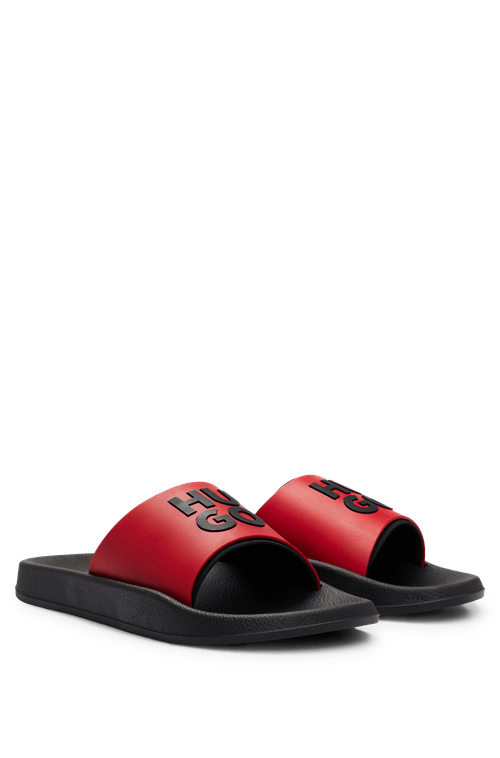 Chinelos Com Tiras Marcadas Com Logo