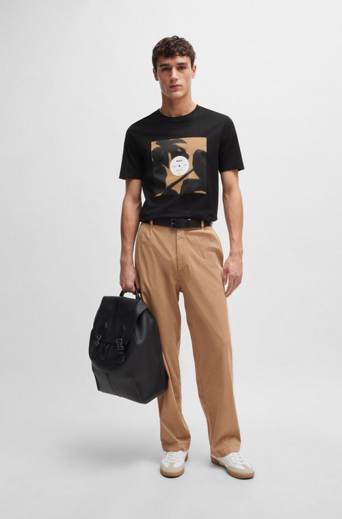 Camiseta Regular De Algodão Com Ilustração Sazonal