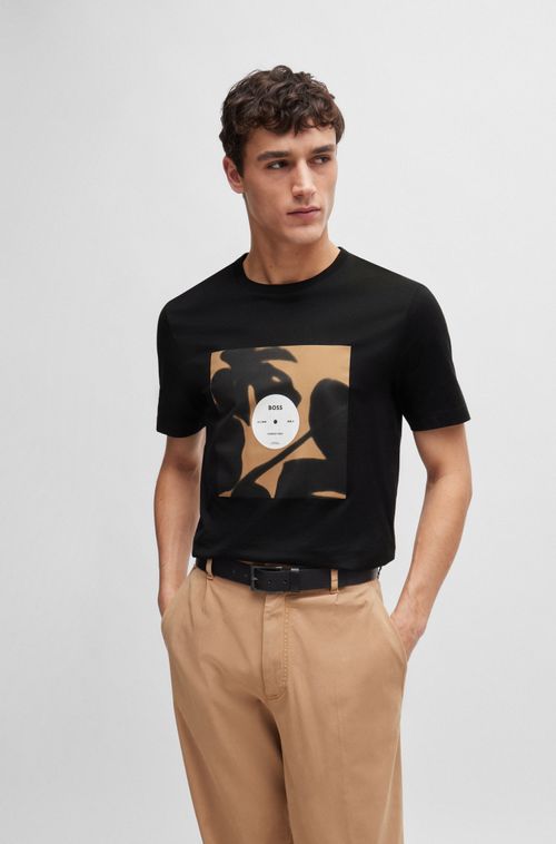 Camiseta Regular De Algodão Com Ilustração Sazonal