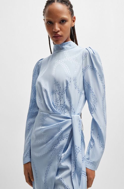 Vestido Com Gravata Na Gola E Jacquard De Corrente