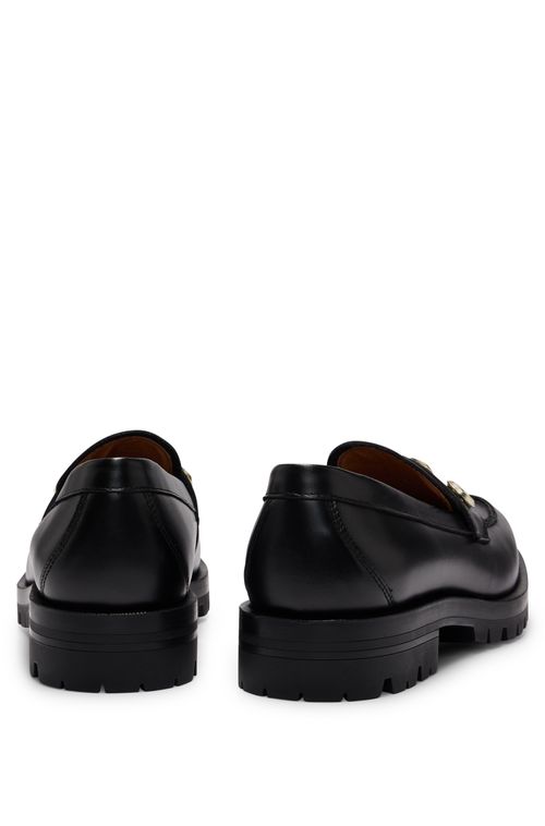 Mocassins Em Couro Com Detalhes De Ilhós