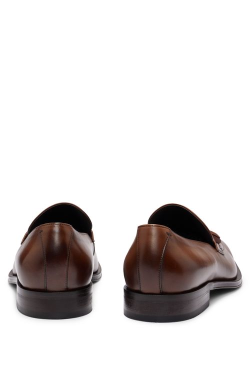 Mocassins Em Couro Com Franja
