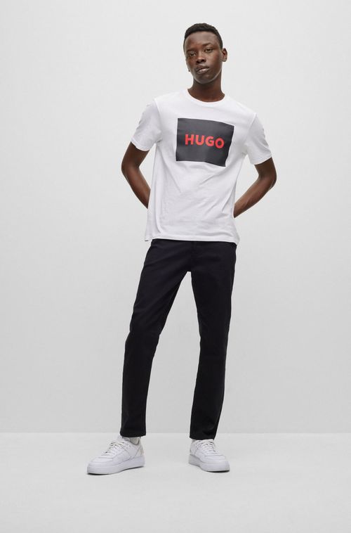 Camiseta De Algodão Com Etiqueta Vermelha