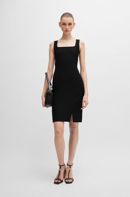 Vestido De Decote Em Material Com Fenda Frontal