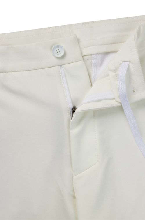Shorts Slim De Tecido Fácil De Engomar