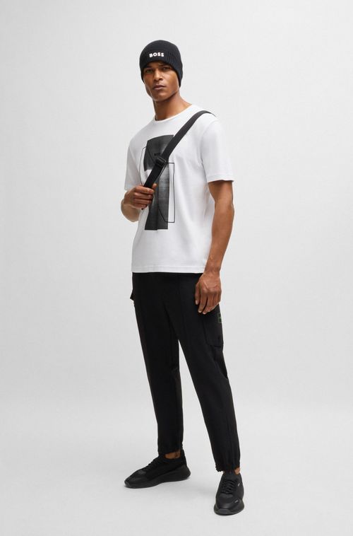 Camiseta Regular De Algodão Com Arte Sazonal