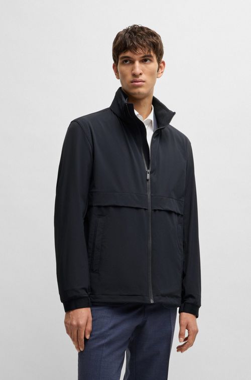 Casaco Softshell De Tecido Elástico Lavável Com Capuz Dobrável