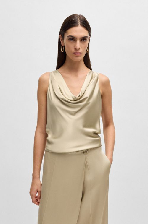 Blusa Descontraída Em Cetim Com Gola Redonda