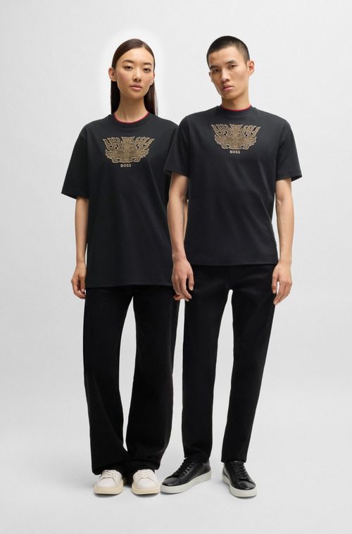 Camiseta Boss X Creation Of The Gods Com Bordado Taotie