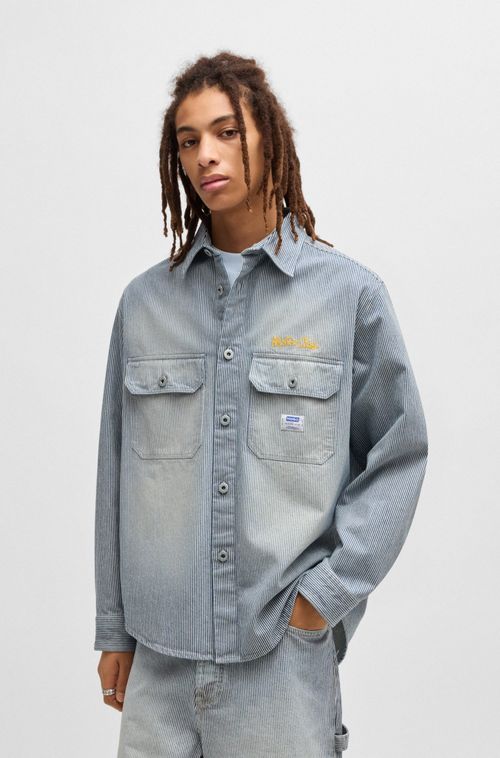 Camisa Oversized Em Denim Lavado Às Riscas