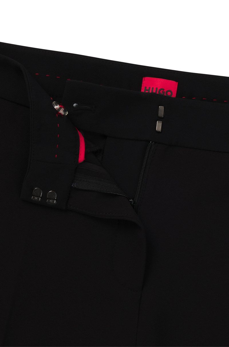 Calça Slim Fit Em Tecido Elástico Com Logo