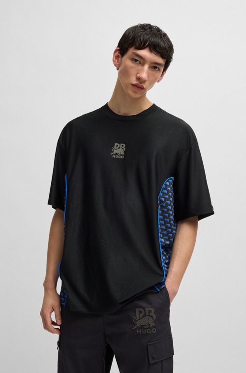 Camiseta Hugo X Rb Com Detalhes De Debrum