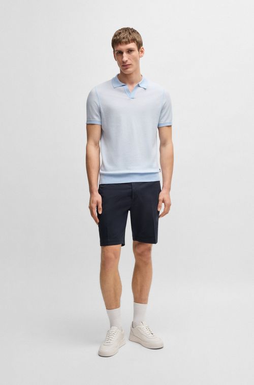 Shorts De Ajuste Slim Em Sarja De Algodão Elástico