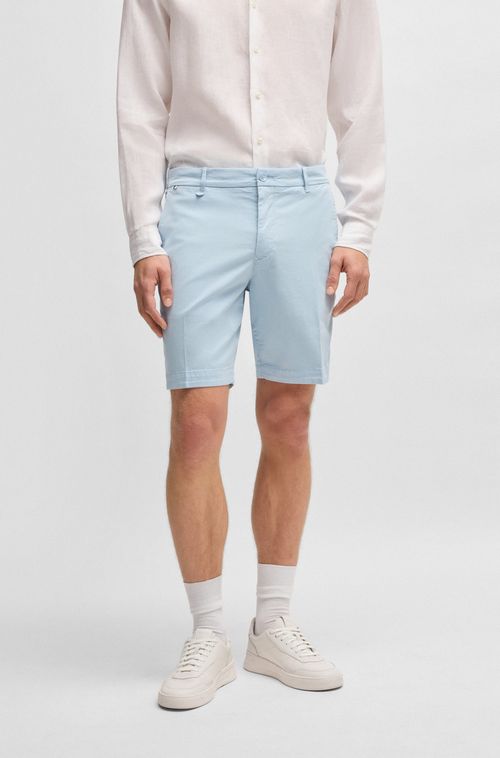 Shorts De Ajuste Slim Em Sarja De Algodão Elástico