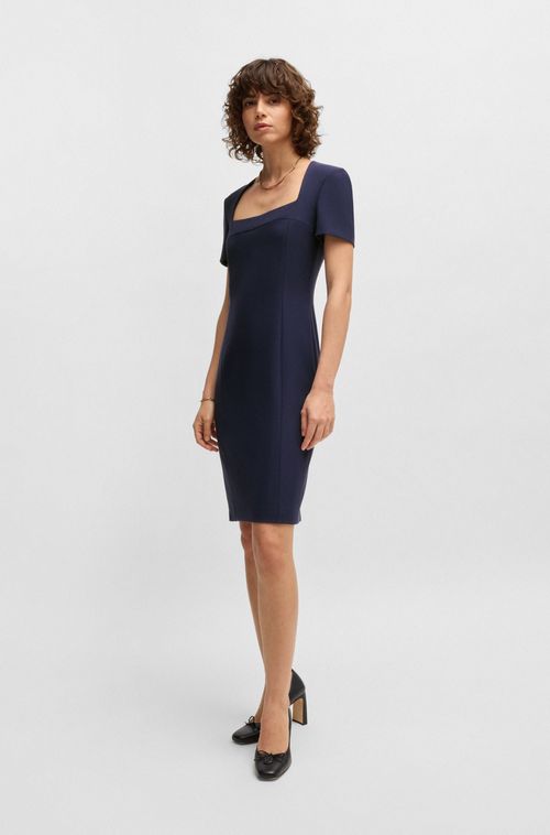 Vestido Slim Fit Com Gola Quadrada Em Material Elástico