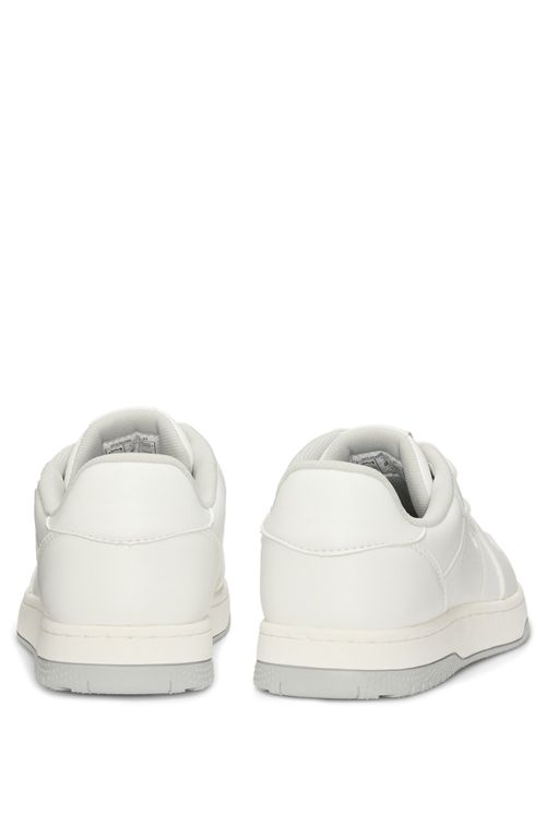 Tênis Totalmente Branco Com Parte Superior De Couro Sintético