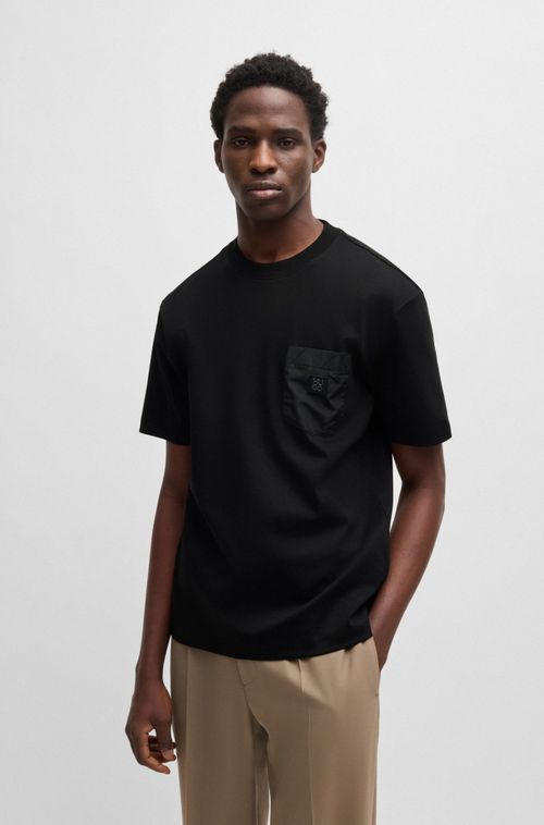 Camiseta De Algodão Interlock Com Bolso Contrastante