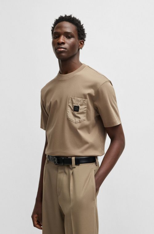 Camiseta De Algodão Interlock Com Bolso Contrastante