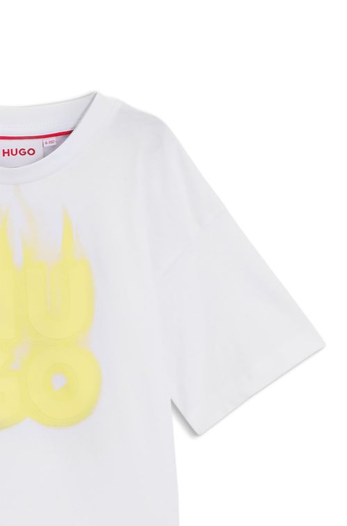 Camiseta Infantil Em Algodão Com Logo De Chama