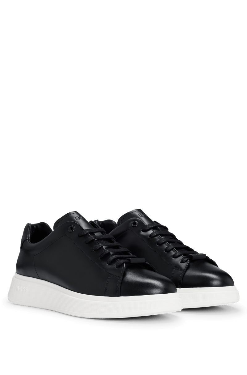 Tênis Em Couro Com Sola Emborrachada