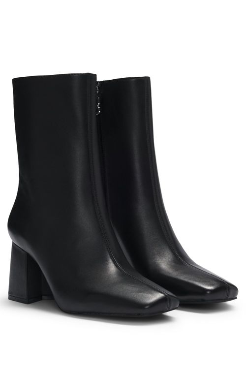 Botas De Cano Curto Em Couro Com Salto Bloco