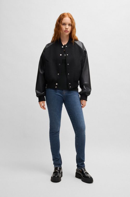 Top De Algodão Com Logo Sobreposto