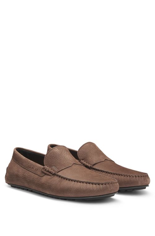 Sapatos Loafers Em Couro Nubuck Com Sola De Condutor