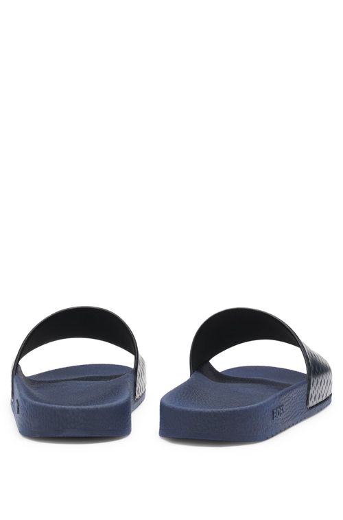 Chinelo Feito Na Itália Com Tira De Monograma