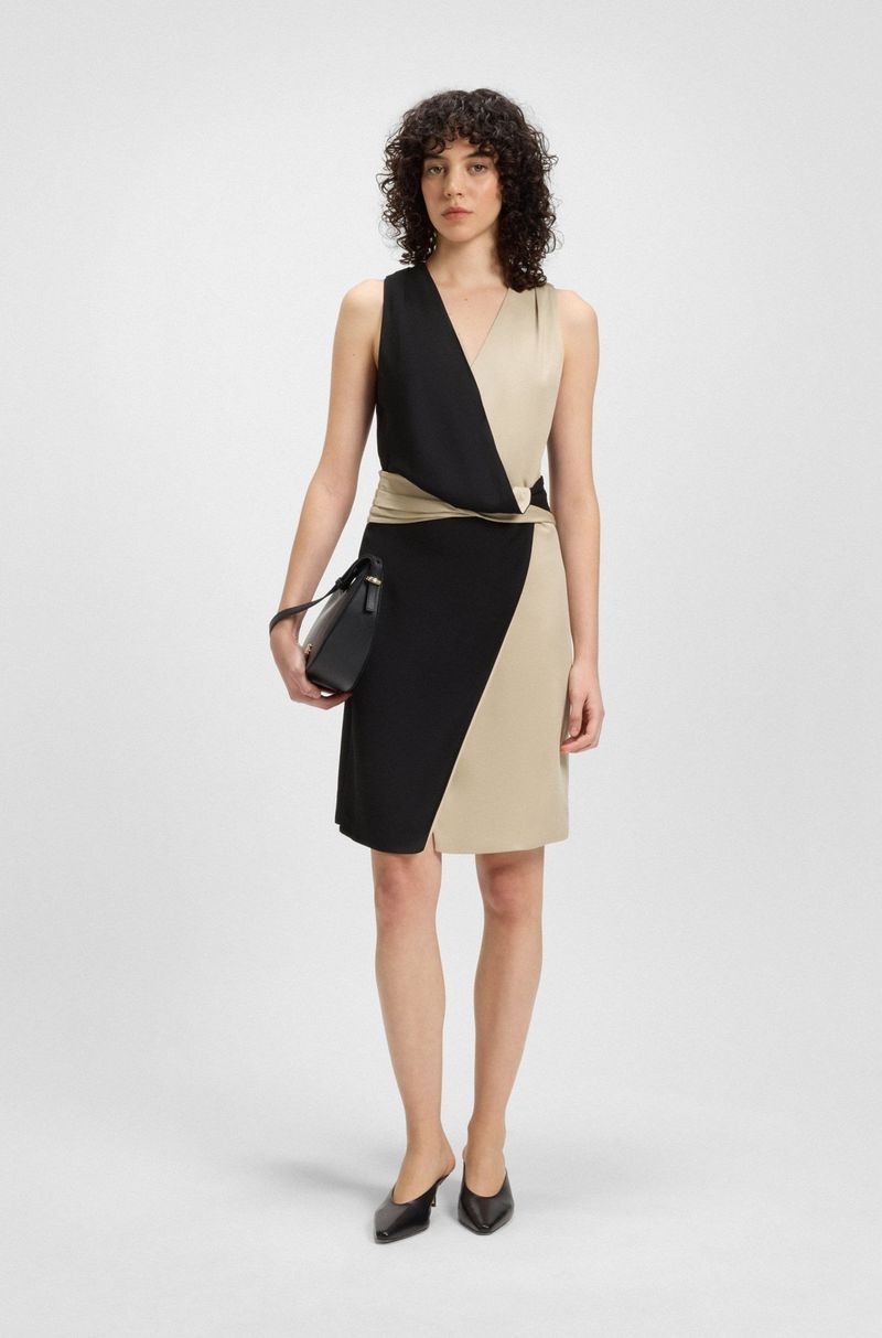 Vestido Com Blocos De Cor E Frente Transpassada