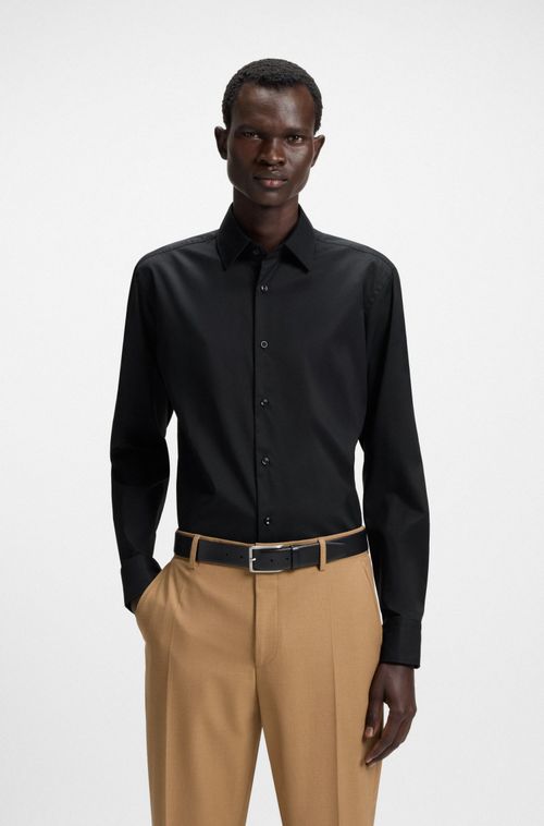 Camisa de ajuste slim em sarja elástica de alto desempenho