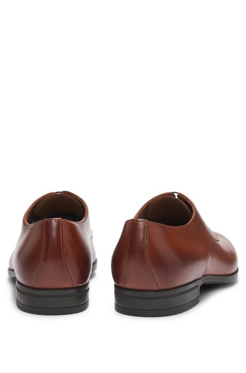 Sapatos Derby Em Couro Com Sola Emborrachada
