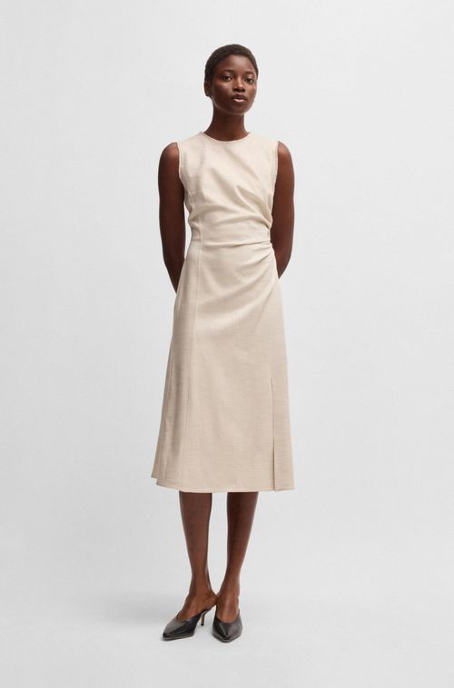 Vestido Com Detalhes Desfiados E Franzidos