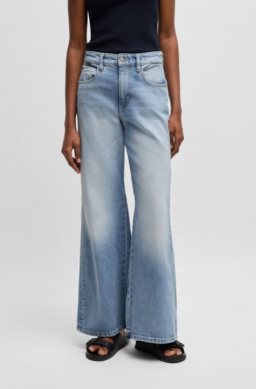Calças Jeans Flare Em Denim Azul Elástico E Confortável