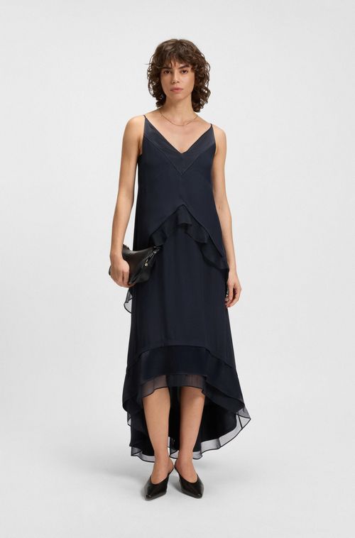 Vestido De Cetim Com Sobreposições E Detalhes Em Seda