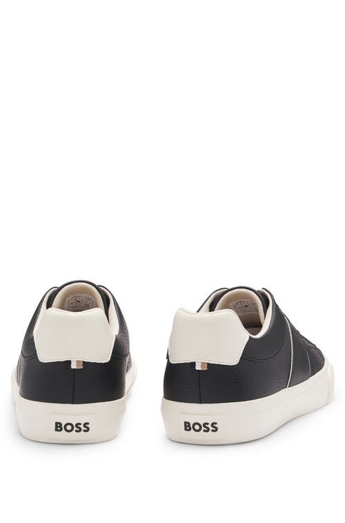 Tênis Em Couro Sintético Com Texturas Lisas E Granuladas